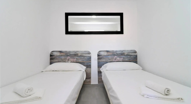 Bermudas 814 in Benidorm, Забронировать Отель Бенидорм Коста-Бланка, рядом с Гора Ла-Крус