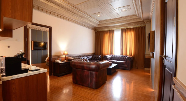 Junior suite The Rich Jogja Hotel