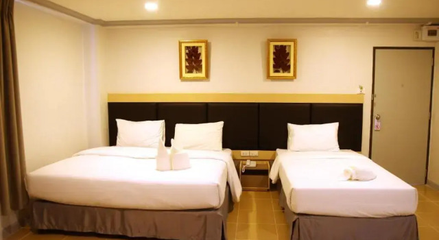 Семейный номер Deluxe Regent Ngamwongwan Hotel