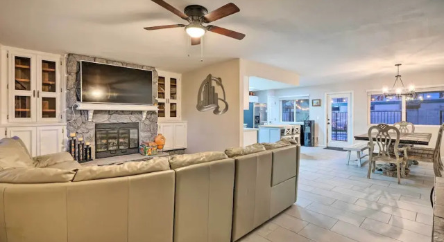 Mesa Home with Outdoor Pool - 2 Mi to Sloan Park, Забронировать Дом для отпуска Меса 