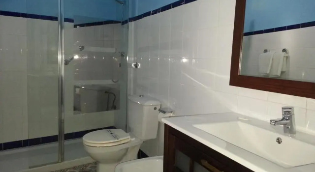 Трёхместный номер Standard Hostal El Faro