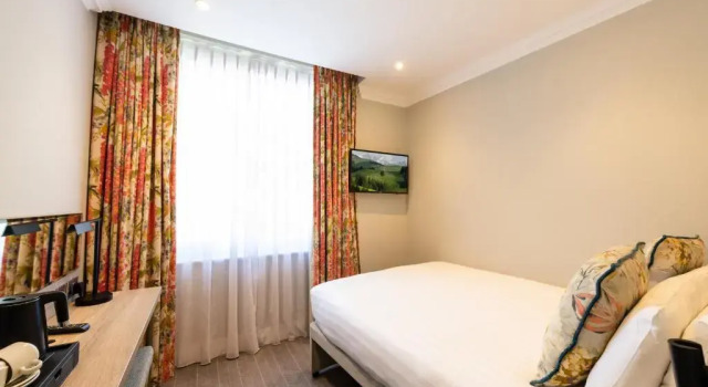 Двухместный номер Economy Byron Hotel