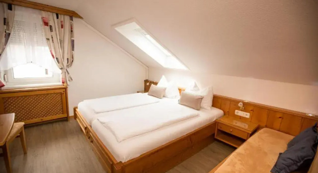 Pension Knoll, Book Hotel Schorfling am Attersee Upper Austria