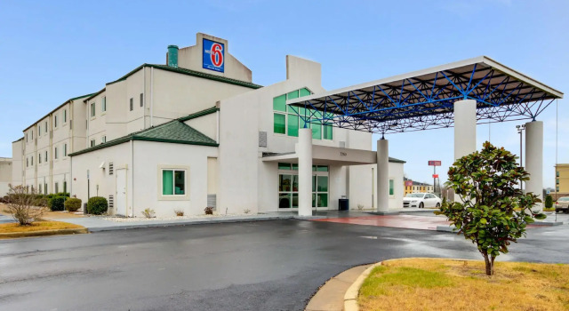 Motel 6-Montgomery, AL - Airport, Prenota Motel Hotel a Alabama con piscina, Piscina
