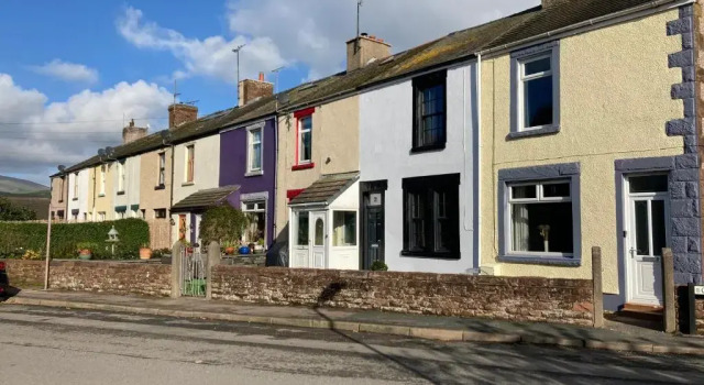 Коттедж с 2 комнатами 2 bed cottage with private off street parking, Haverigg