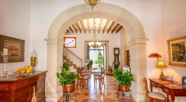 Son Colom, Book Hotel Campanet 