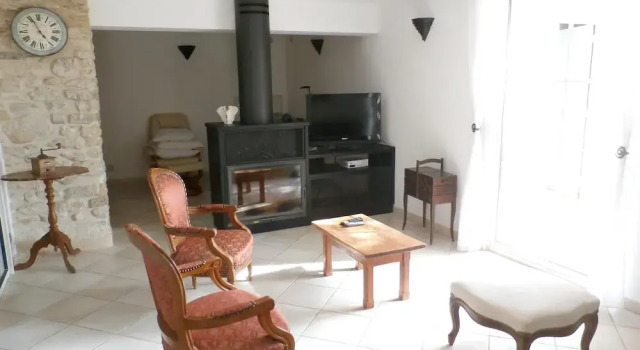 Villa With 3 Bedrooms in La Tour-d'aigues, With Private Pool, Furnished Garden and Wifi, Rezervovat Vila Hotely v Luberon s parkováním, Parkování