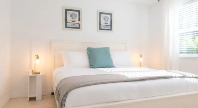 Fort Pierce - 2BD 2BA Tropical Surfside Retreat, 预订 酒店 匹尔斯堡海岸 佛罗里达州
