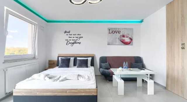 Апартаменты c 1 комнатой Good Day Apartments- private parking new town
