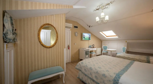 Четырёхместный семейный номер Standard Villa Paradiso Hotel & Spa