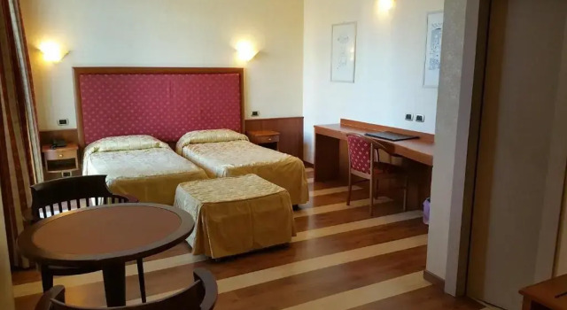 Трёхместный номер Jolly Aretusa Palace Hotel