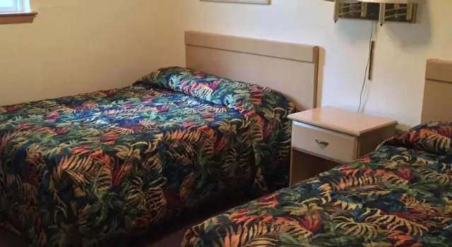 Люкс MacThrift Motor Inn