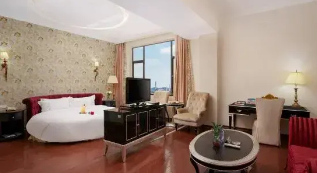 Люкс Royal Hotel