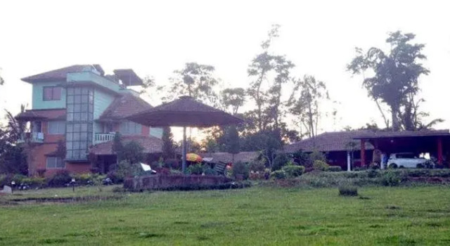 Swastha Homestay, Rezerwuj Hotel Hotele w Bangalore z basenem, Basen