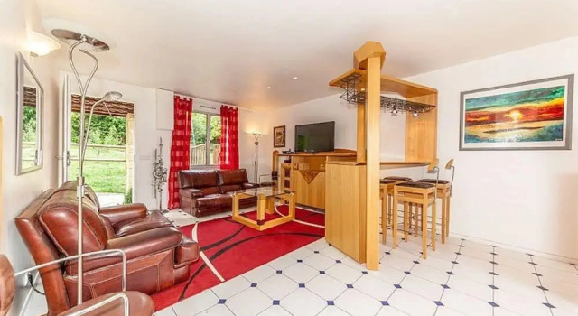 Villa House with Panoramic View on Paris, Забронировать Вилла Виллы Сюрен, Вилла