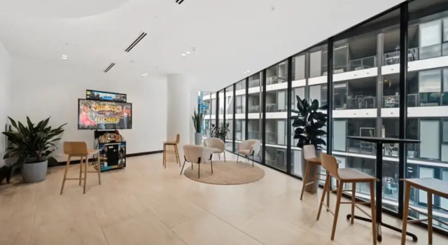 Апартаменты Modern 2-bed Apartment With Premium Amenities