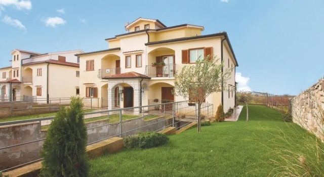 Nice Home in Porec With Wifi and 2 Bedrooms, Забронировать Отель Пореч Poreč Riviera, 3* 4*