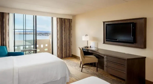 Четырёхместный номер Standard The Westin Lake Las Vegas Resort & Spa
