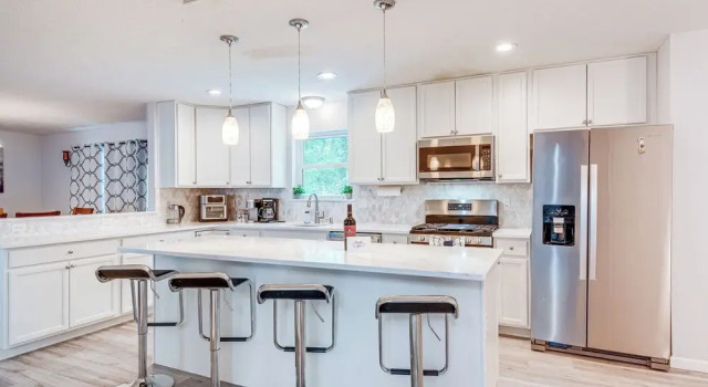 Коттедж Walk to Beach: Family-friendly Arrowhead Lake Home
