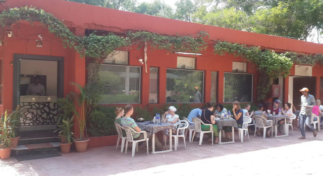 Hotel Sheela, 100m from Taj Mahal, Забронировать Отель Taj Ganj Таджгандж