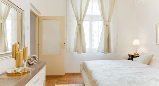 Old Town Royal Apartment With Giant Terrace, Забронировать Апартаменты/квартира Апартаменты Праги, рядом с Mozart Dinner Prague, Апартаменты/квартира