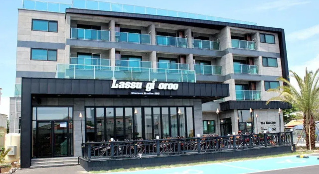 The Blue Jeju Guesthouse - Hostel, Забронировать Хостел Отели Согвипхо с парковкой, Парковка