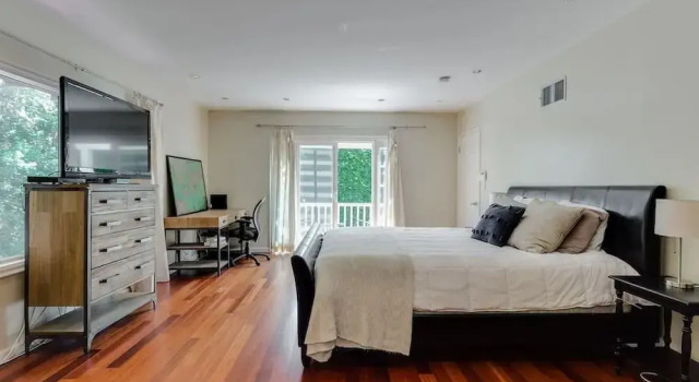 LA142 5 Bedroom Apartment By Senstay