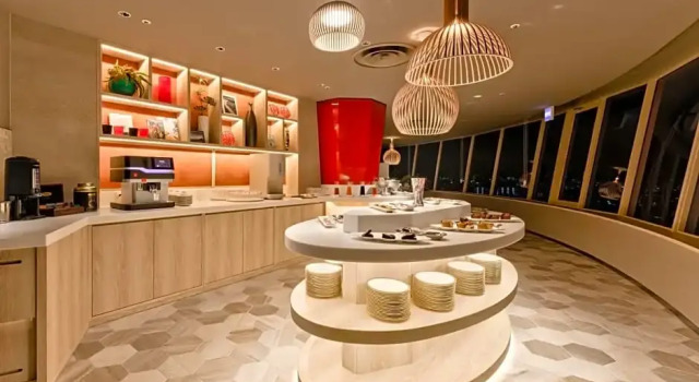 Номер Premier Novotel Okinawa Naha