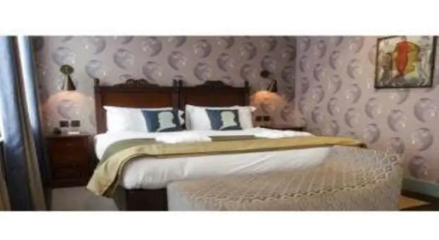 Morton Hotel