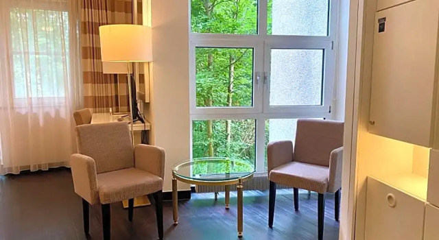 Номер Deluxe relexa hotel Schatten Stuttgart