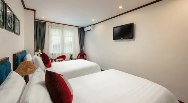Семейный номер Standard с видом на город Отель Silk Flower Hotel & Spa