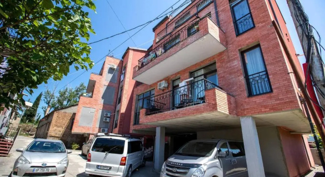 3BR apt w huge terrace & magnificent views