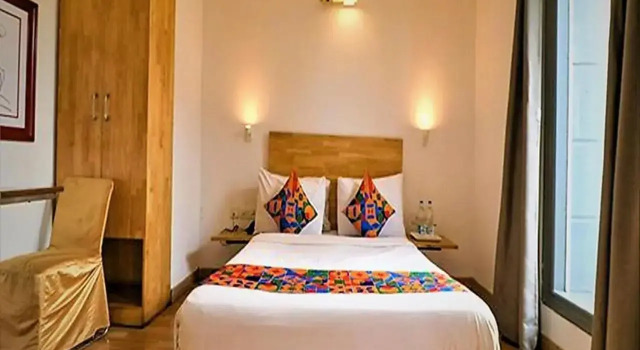 Номер Deluxe FabHotel Majestic JPM I