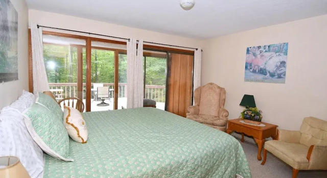 Dogwood Knoll - Wooded Escape, Buchen Sie Ferienhaus Berkeley Springs West Virginia
