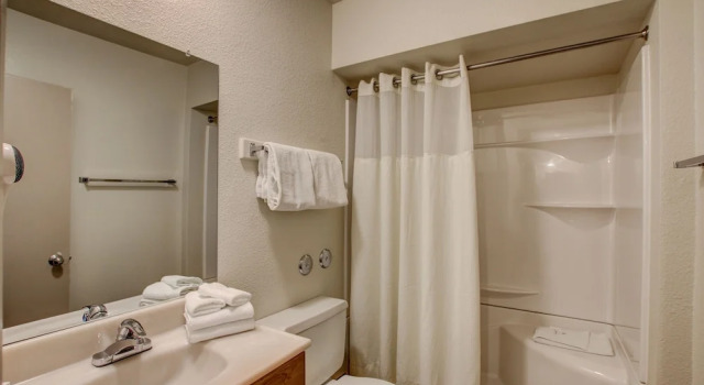 Номер Standard The Nautical Beachfront Resort