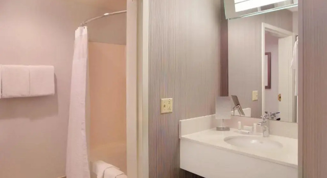 Номер Standard Courtyard by Marriott Kokomo
