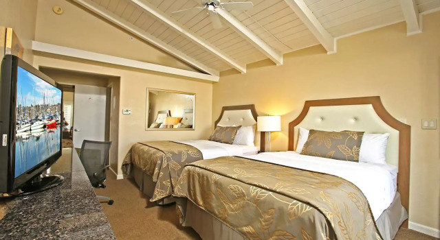 Четырёхместный номер Standard с видом на гавань Best Western PLUS Island Palms Hotel & Marina