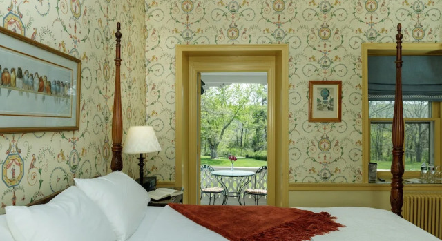 Двухместный люкс Luxury с балконом и с видом на сад Woolverton Inn