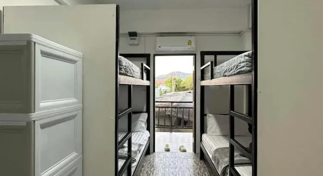 Phuket Hostel at Rawai, Забронировать Хостел Отели Южного Таиланда с парковкой, Парковка
