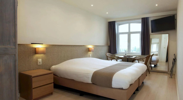 Hotel Cecil