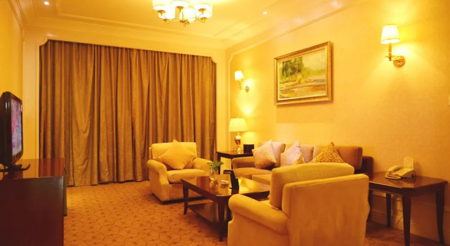 Люкс Deluxe DaXingAnLing Jinma Palace