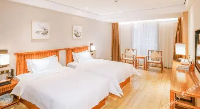 The Serene House (Zhengzhou CBD Convention & Exhibition Center Weilai North Road)