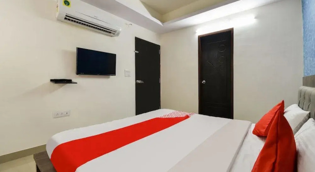 Oyo 44793 Hotel Pink Pride, Забронировать Отель Отели штата Раджастхана с парковкой, Парковка