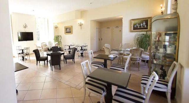 Château De Lazenay - Résidence Hôtelière, Prenota Hotel Hotel a Bourges con colazione, Colazione