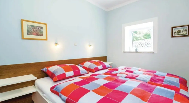 Stunning Home in Sabljici With Wifi and 3 Bedrooms, Varaa Hotelli Hotellit Kvarner Islands uima-altaalla, Uima-allas