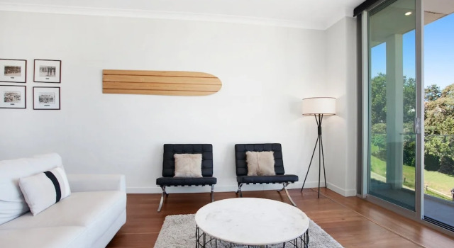 Апартаменты Bondi Vista Beachfront Apartment
