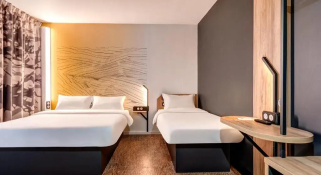 Трёхместный номер B&B HOTEL Bois dArcy Saint Quentin en Yvelines