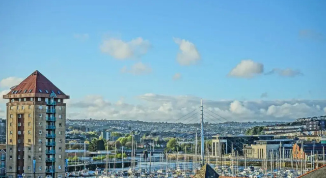 Апартаменты Penthouse Swansea Marina City Centre 100m from Beach