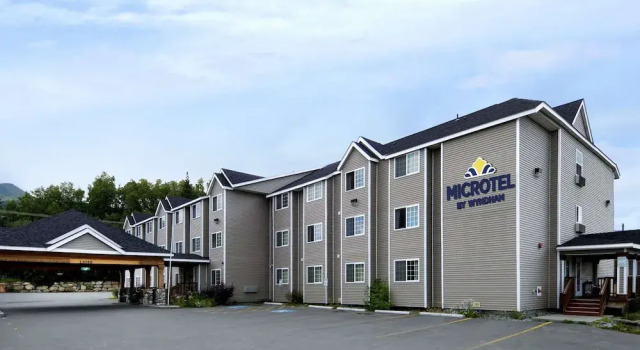Microtel Inn & Suites Anchorage Area Eagle River