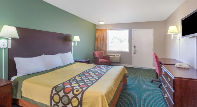 Двухместный номер Standard Super 8 by Wyndham Durham/University Area NC